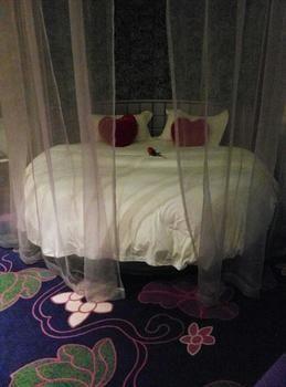 Miaozu Buyi Hotel Feng-chuang Exteriér fotografie